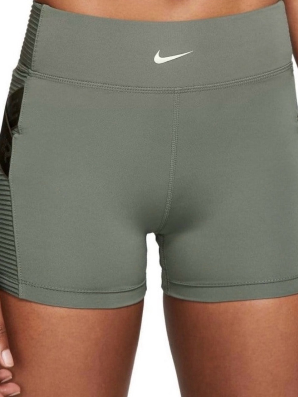 Nike Pro Aeroadapt 3-inch training shorts